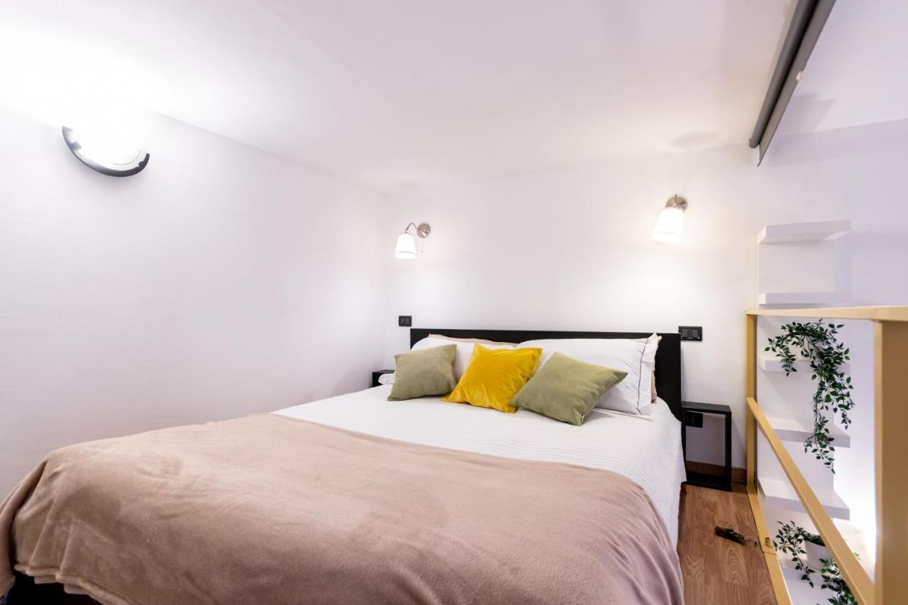 Apartment Barbaroux Duplex Al Quadrilatero By Wonderful Italy *